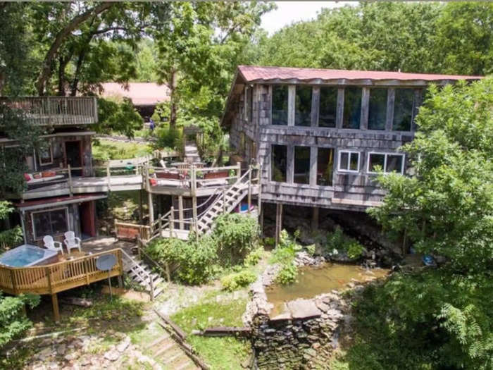 In stark contrast to the sparse cabin, the most luxurious structure is the Treehouse Mansion that can fit up to a party of 16.