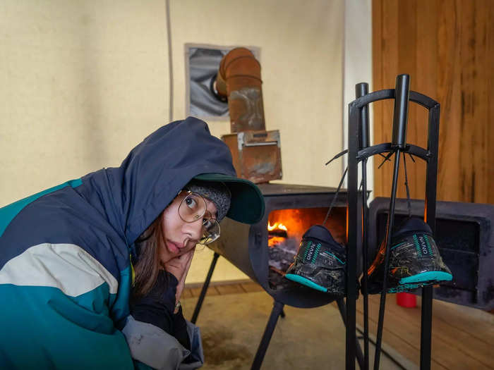 All of the rain also often left me with uncomfortably wet shoes after I stepped in puddles at the campsite. I spent an entire morning drying my soaked sneakers in front of the fire inside my tent.