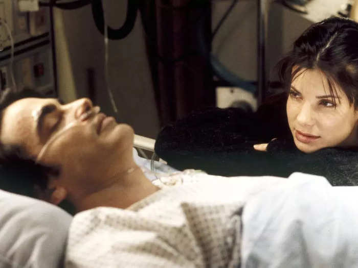 "While You Were Sleeping" stars Bill Pullman and Sandra Bullock are over 10 years apart.