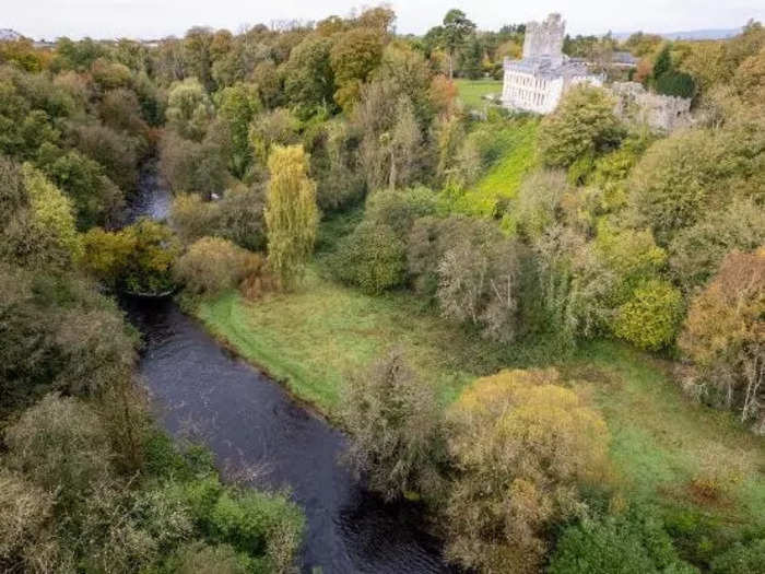 The prospective owner would get private fishing rights to the River Awbeg, where trout fishing is popular. More than half a mile of the river falls within the castle grounds.