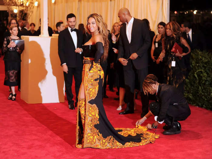 And of course, Hunter was on hand to make sure the gown looked perfect.