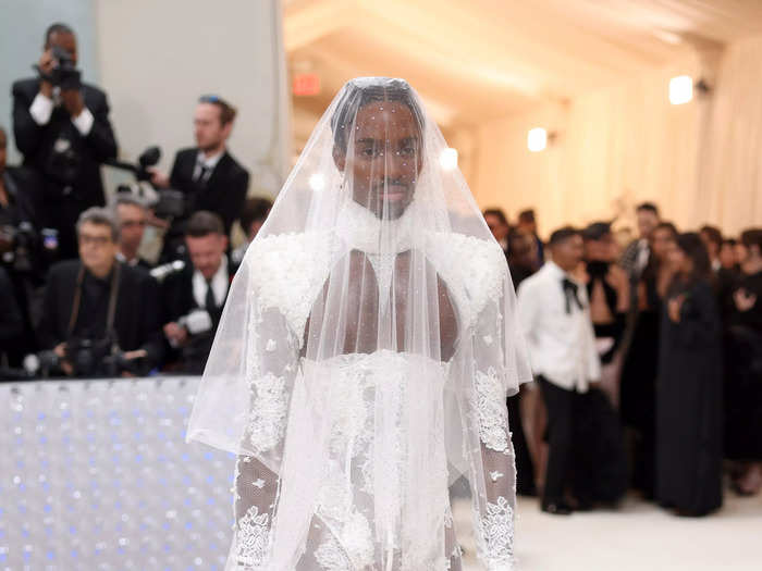 Alton Mason paid tribute to the Chanel bride in his 2023 Met Gala outfit.