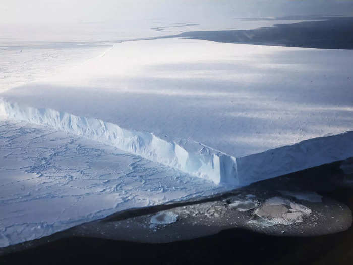 NASA pilots have seen rectangular-shaped icebergs.